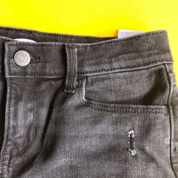 OLD NAVY Black denim shorts - Size 12 - Picture 2 of 5